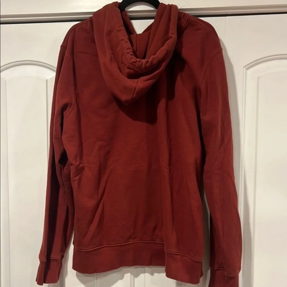 The North Face Red Sweatshirt Hoodie with‎ Graphic Design large